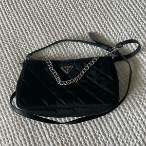 Prada Chain Zip Shoulder Bag Quilted Tessuto Small ñ